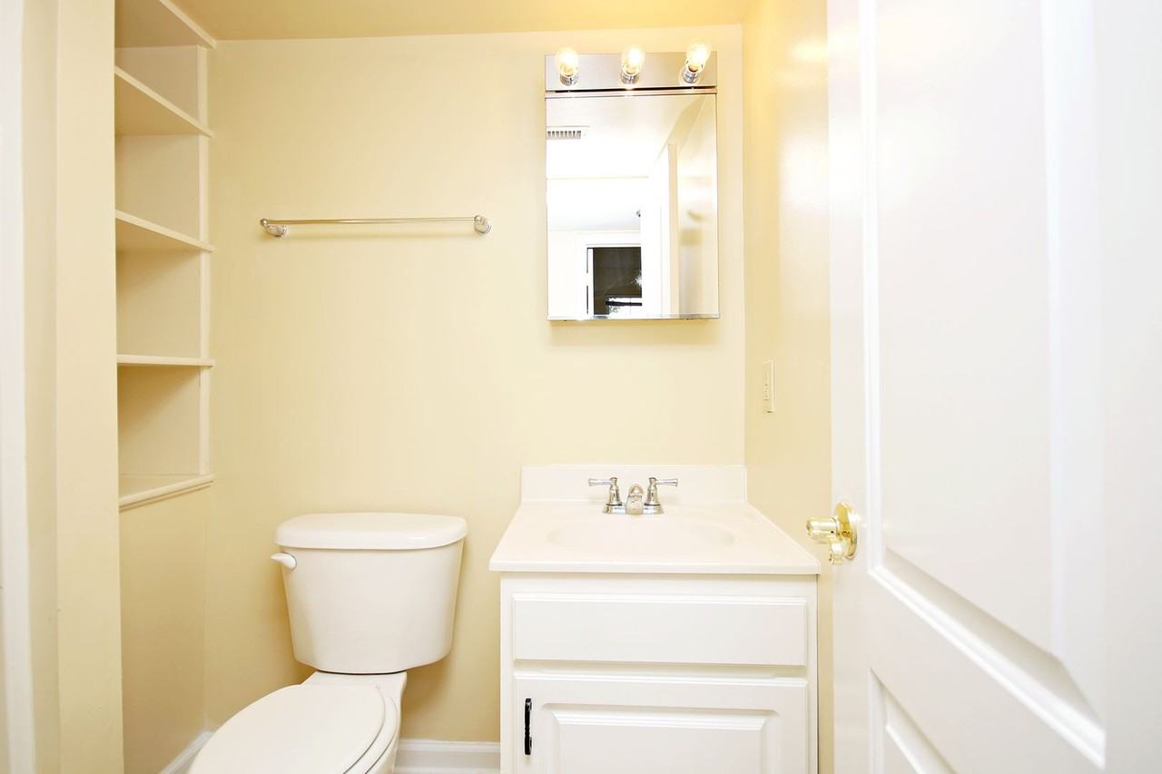 1508 Villa Ter #F - Photo 7 of 10