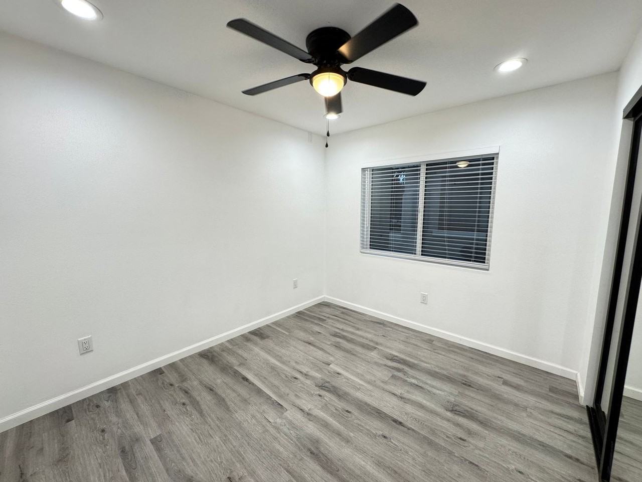 6147 Palm Ave - Photo 6 of 13