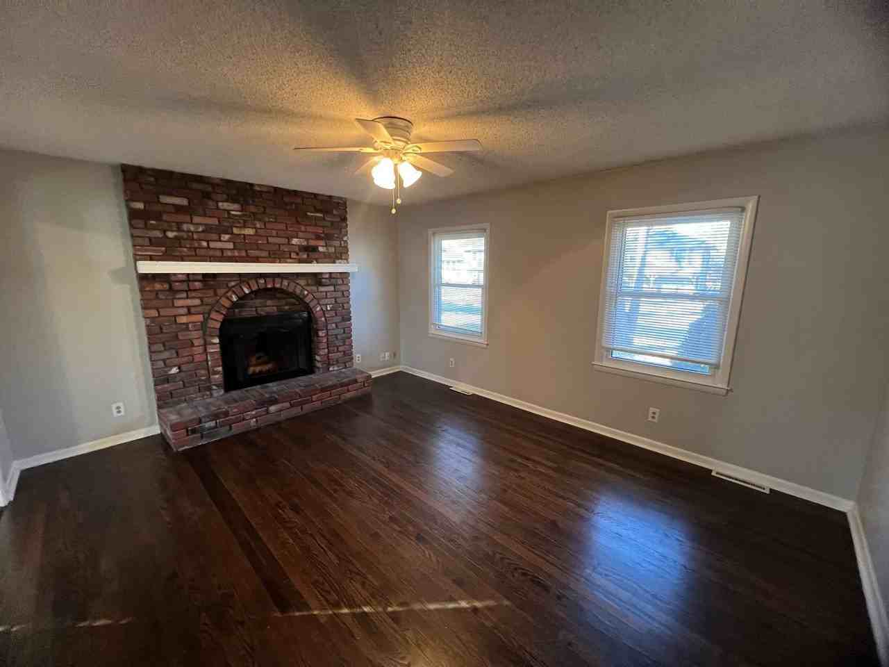 6401 E 120th Ter - Photo 2 of 15