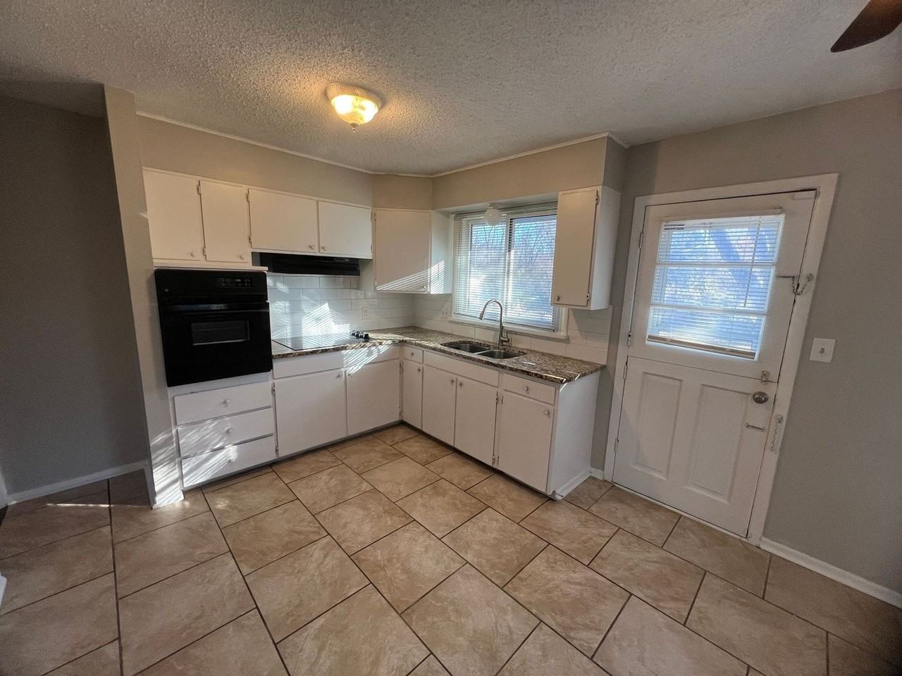 6401 E 120th Ter - Photo 4 of 15