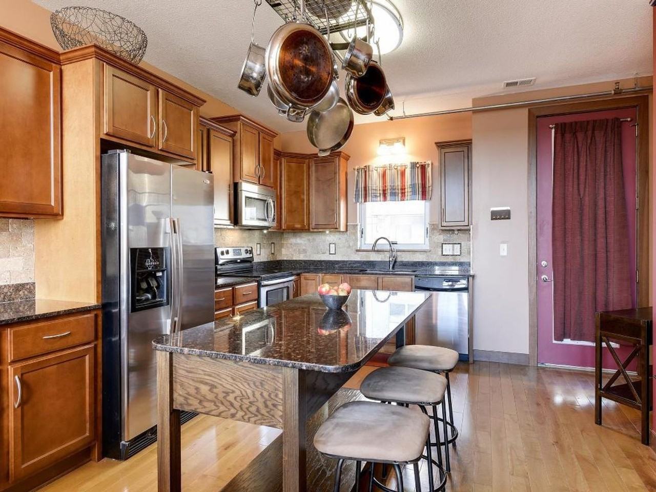 521 S 7th St - Photo 3 of 37