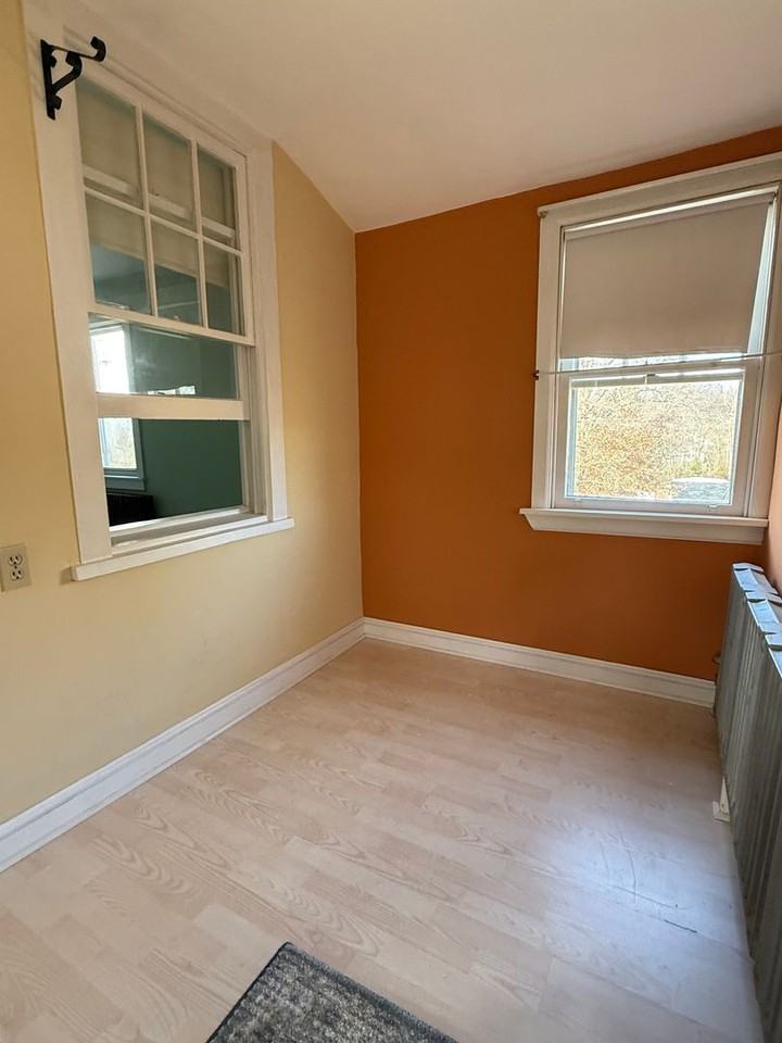 815 Grosstown Road - Photo 3 of 31