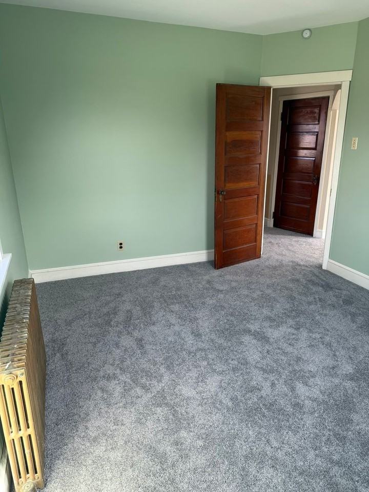 815 Grosstown Road - Photo 4 of 31