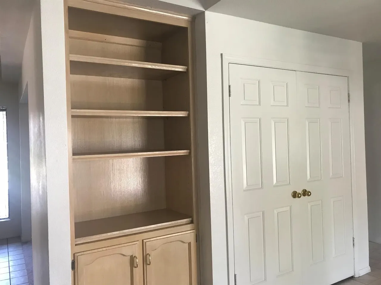 1697 W Locust Ave - Photo 2 of 18