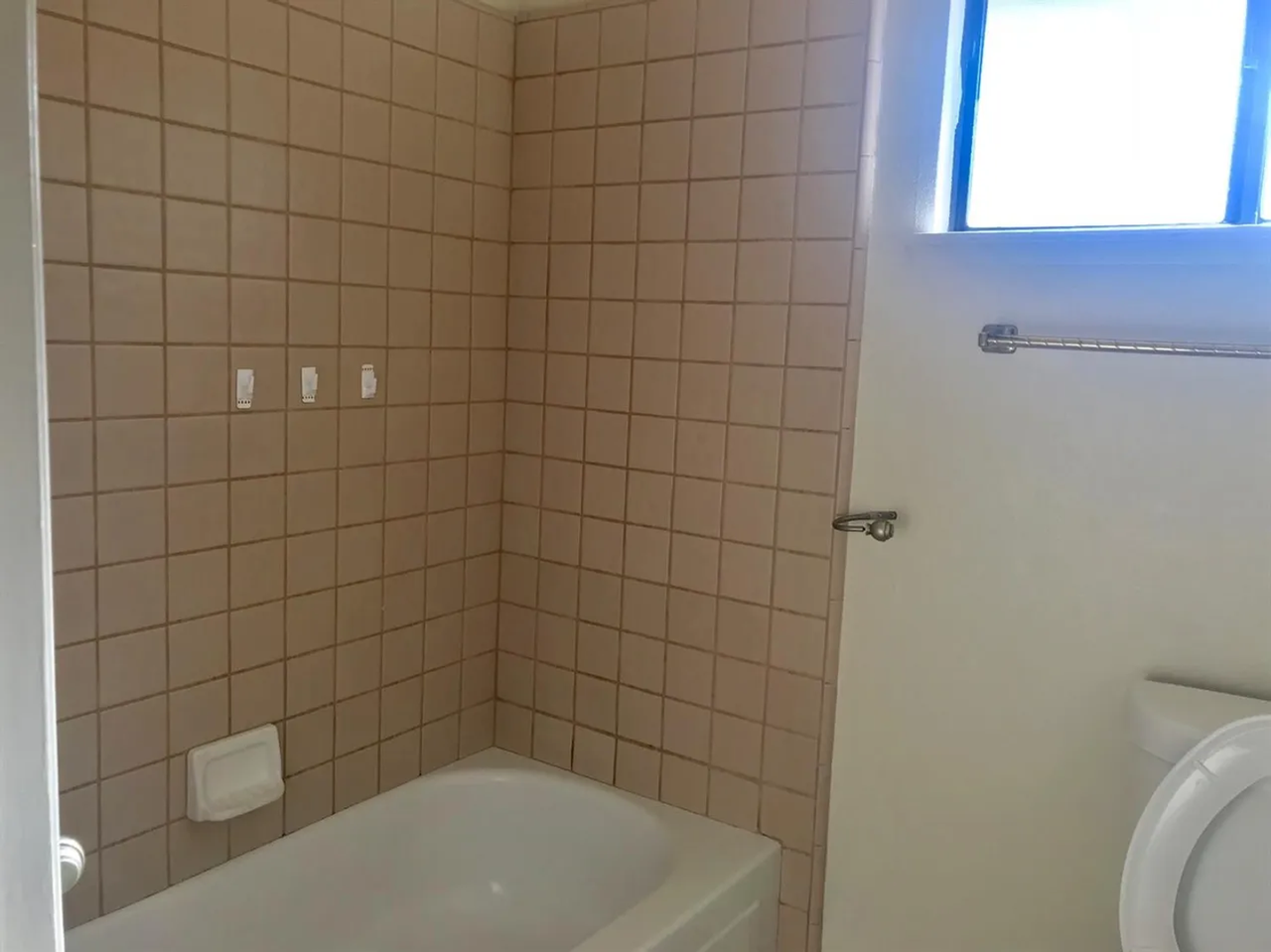 1697 W Locust Ave - Photo 7 of 18