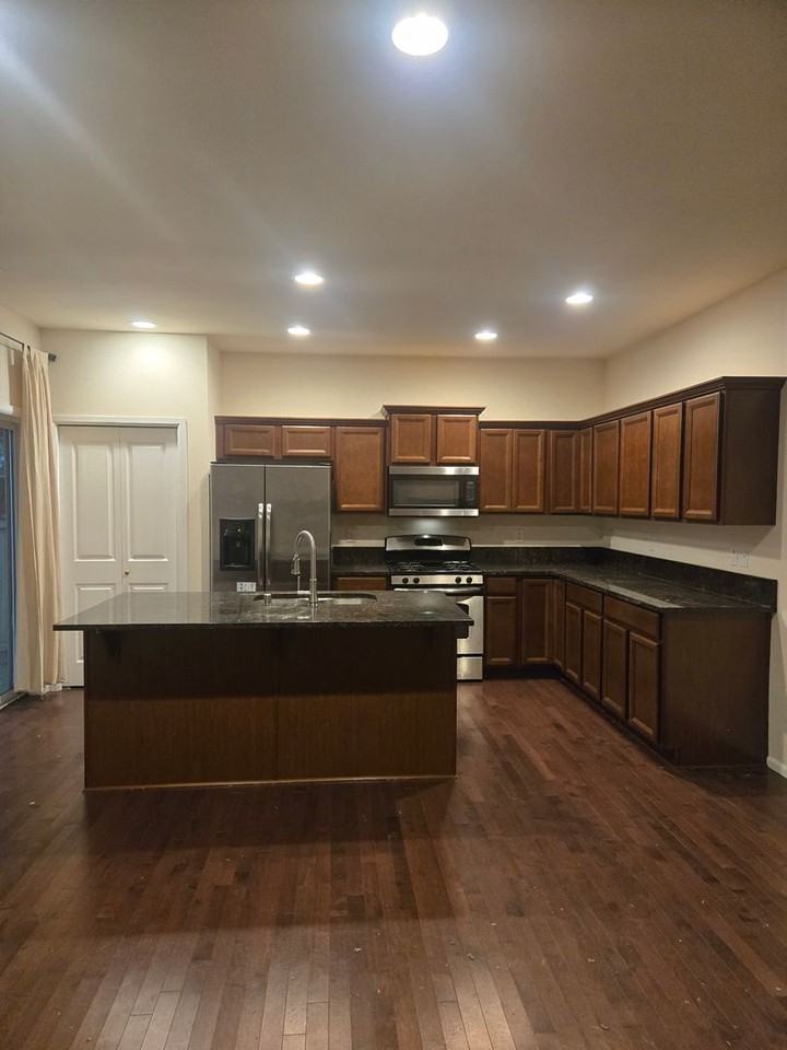 12811 80th Avenue Court East - Photo 3 of 15