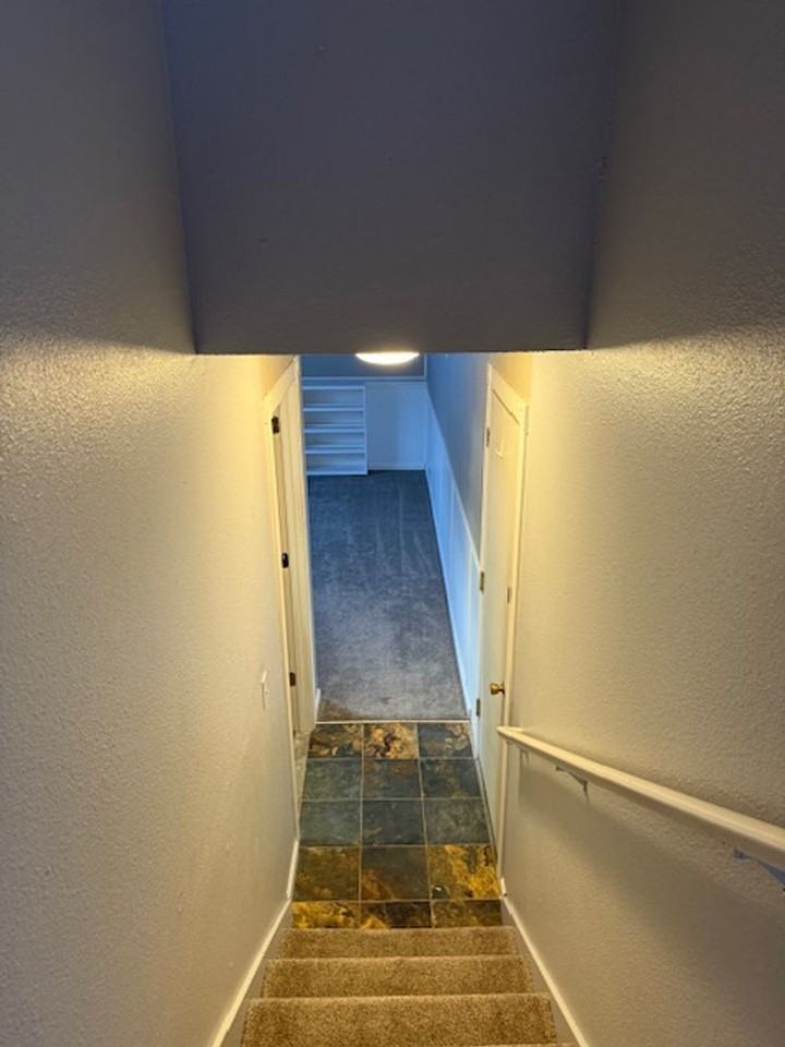 18062 Meadow Creek Dr - Photo 5 of 12