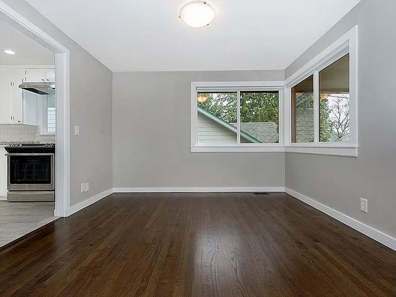 9042 38th Ave Sw - Photo 6 of 31