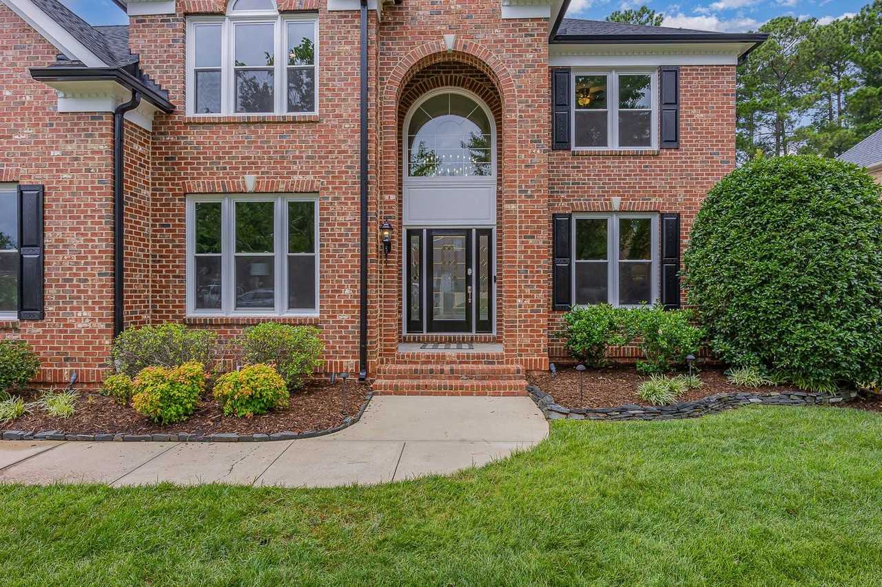 10733 Round Brook Circle - Photo 3 of 46