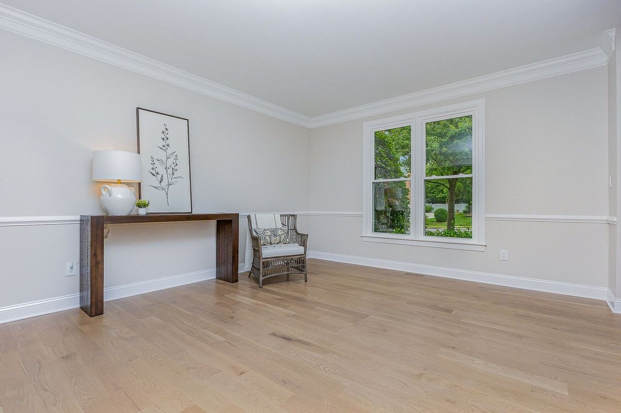 10733 Round Brook Circle - Photo 6 of 46