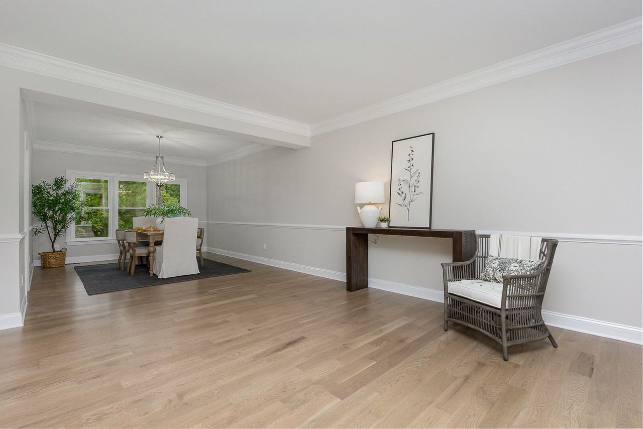 10733 Round Brook Circle - Photo 7 of 46