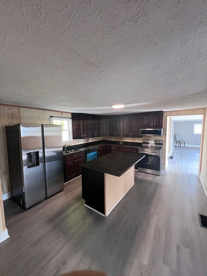 46 North Main Street - Photo 3 of 24