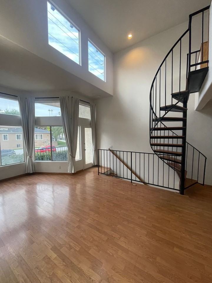 3151 Dickens Street - Photo 3 of 19