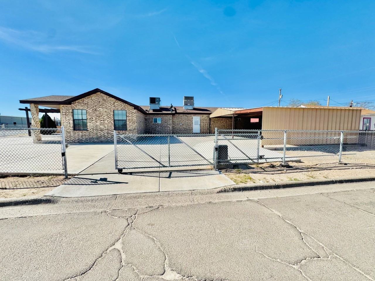 620 East Main Street - Photo 2 of 13