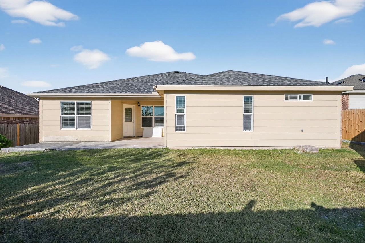 2810 Alamocitos Creek Drive - Photo 3 of 13