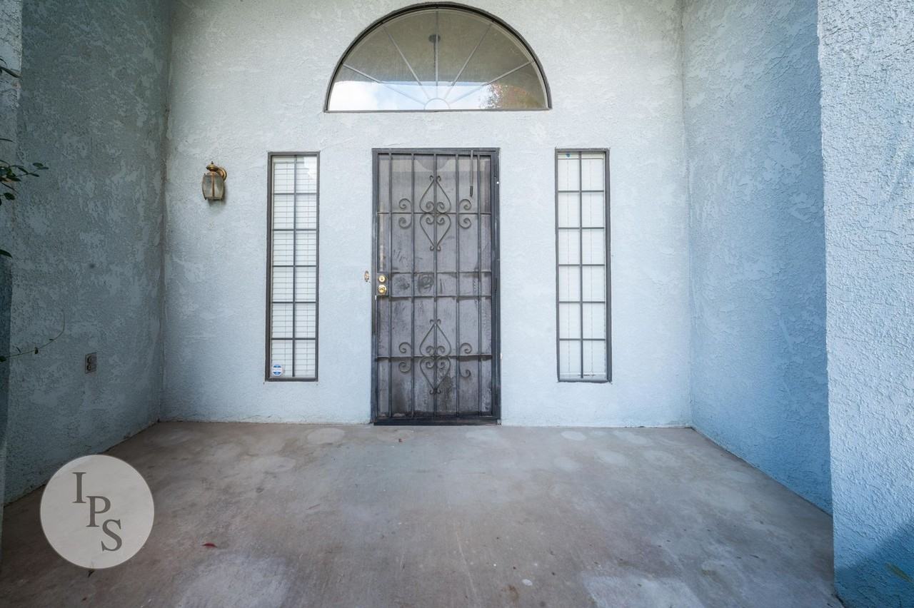 4253 W Los Altos Ave - Photo 2 of 26