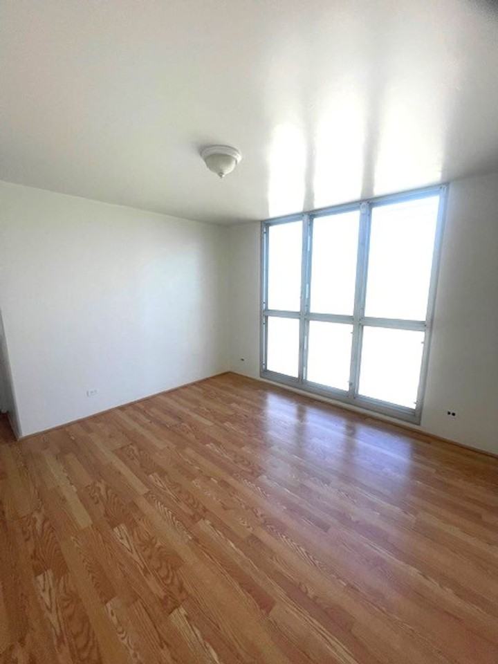 2440 Date St - Photo 7 of 23