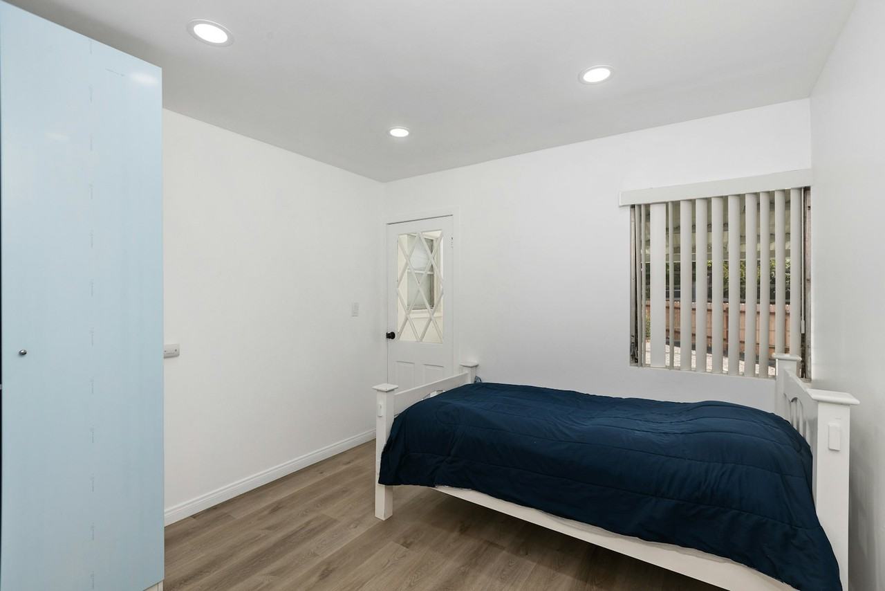 5590 Shasta Lane, Unit 1 - Photo 5 of 7