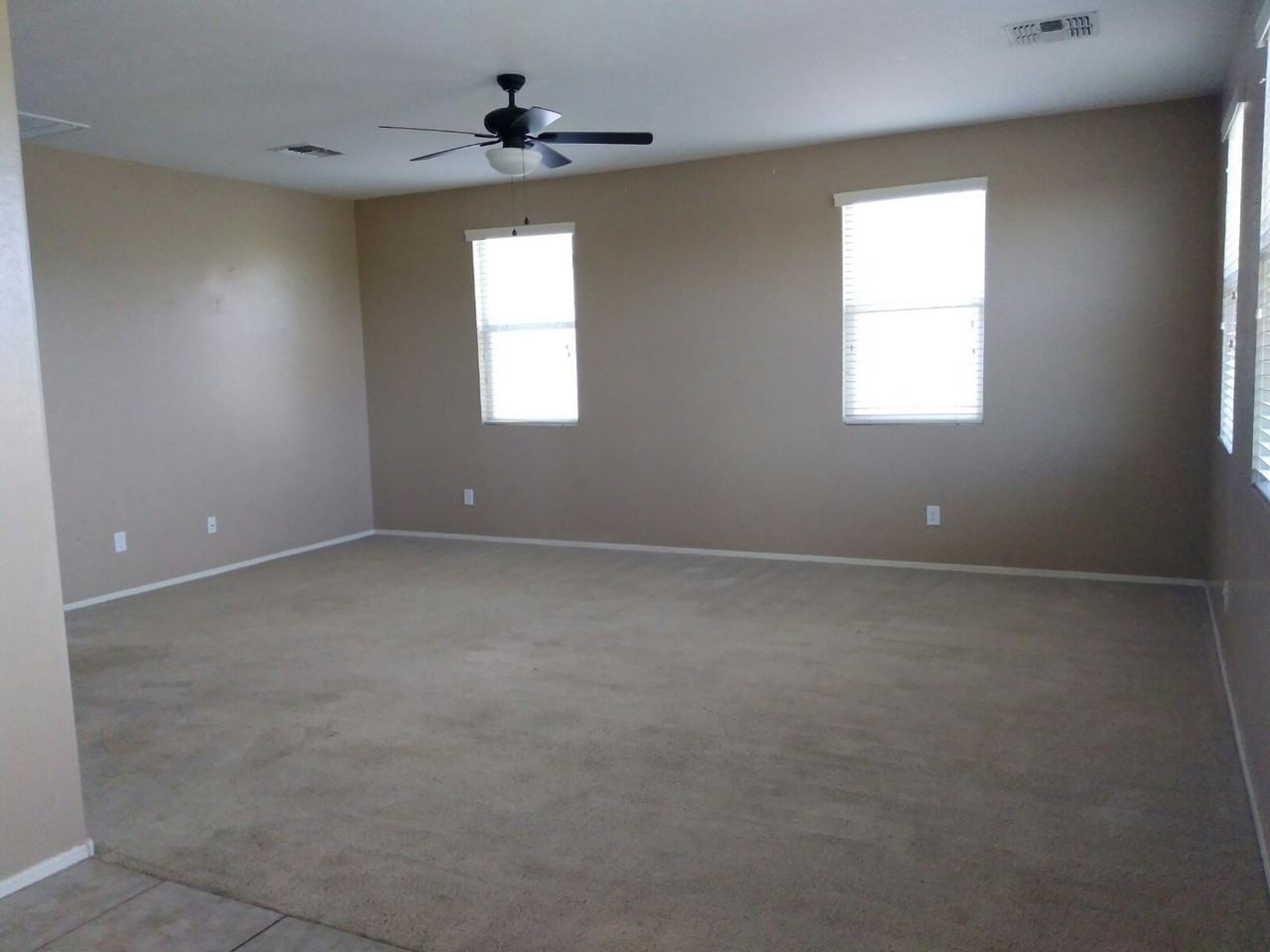 5335 W Burton Dr - Photo 3 of 11