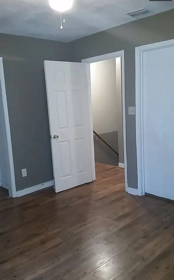 3234 Nekoma Lane - Photo 2 of 8