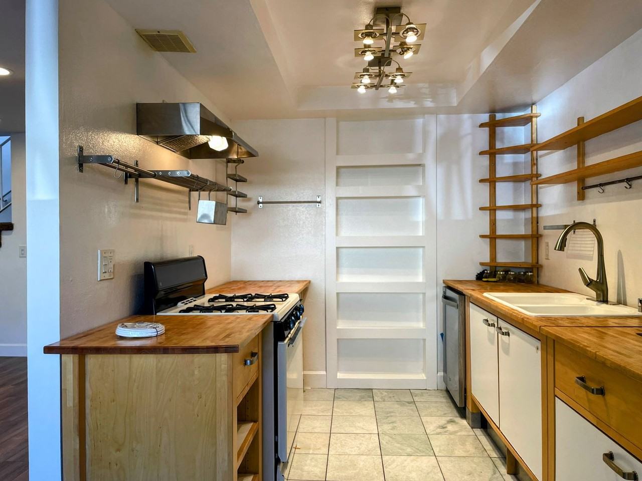 1422 Countrywood Ave - Photo 5 of 15