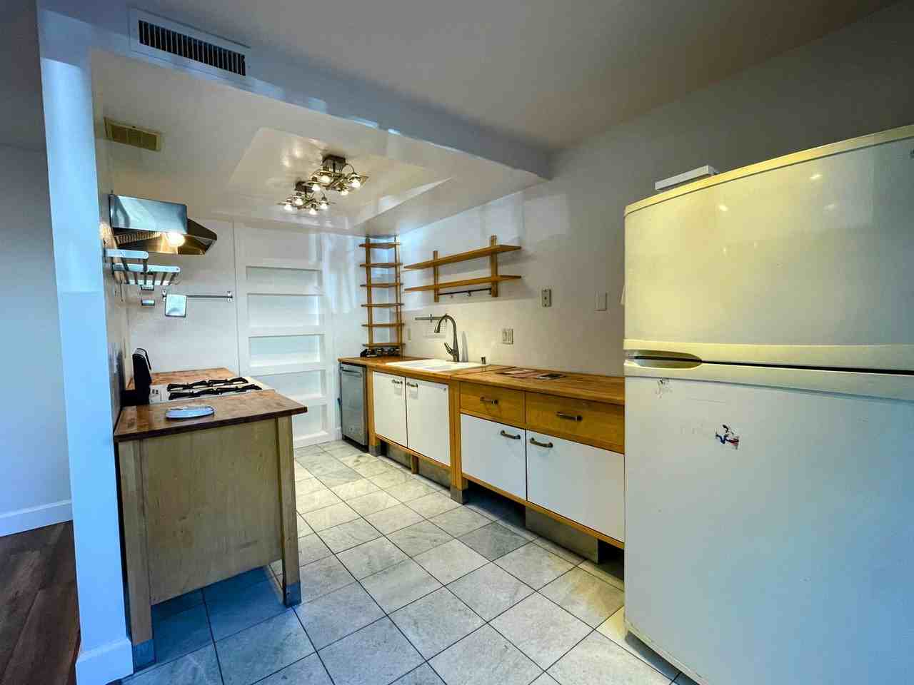 1422 Countrywood Ave - Photo 6 of 15