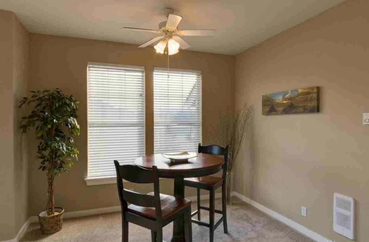 7709 Fairway Ave Se #201 - Photo 4 of 15