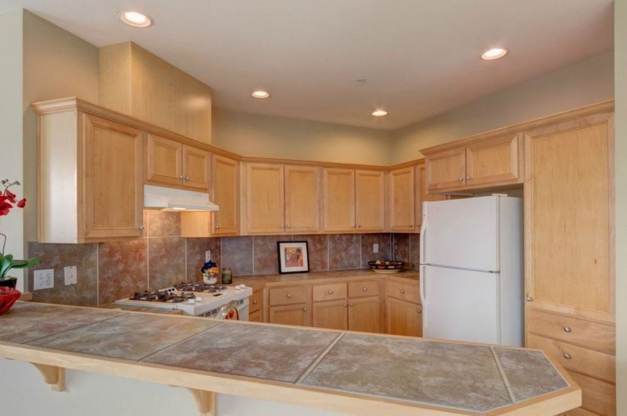 7709 Fairway Ave Se #201 - Photo 5 of 15