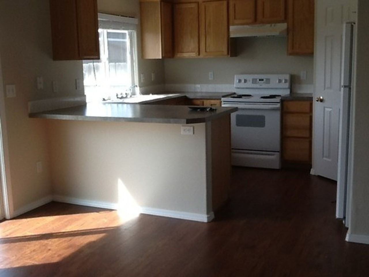 11839 Virginia Parkway - Photo 2 of 6