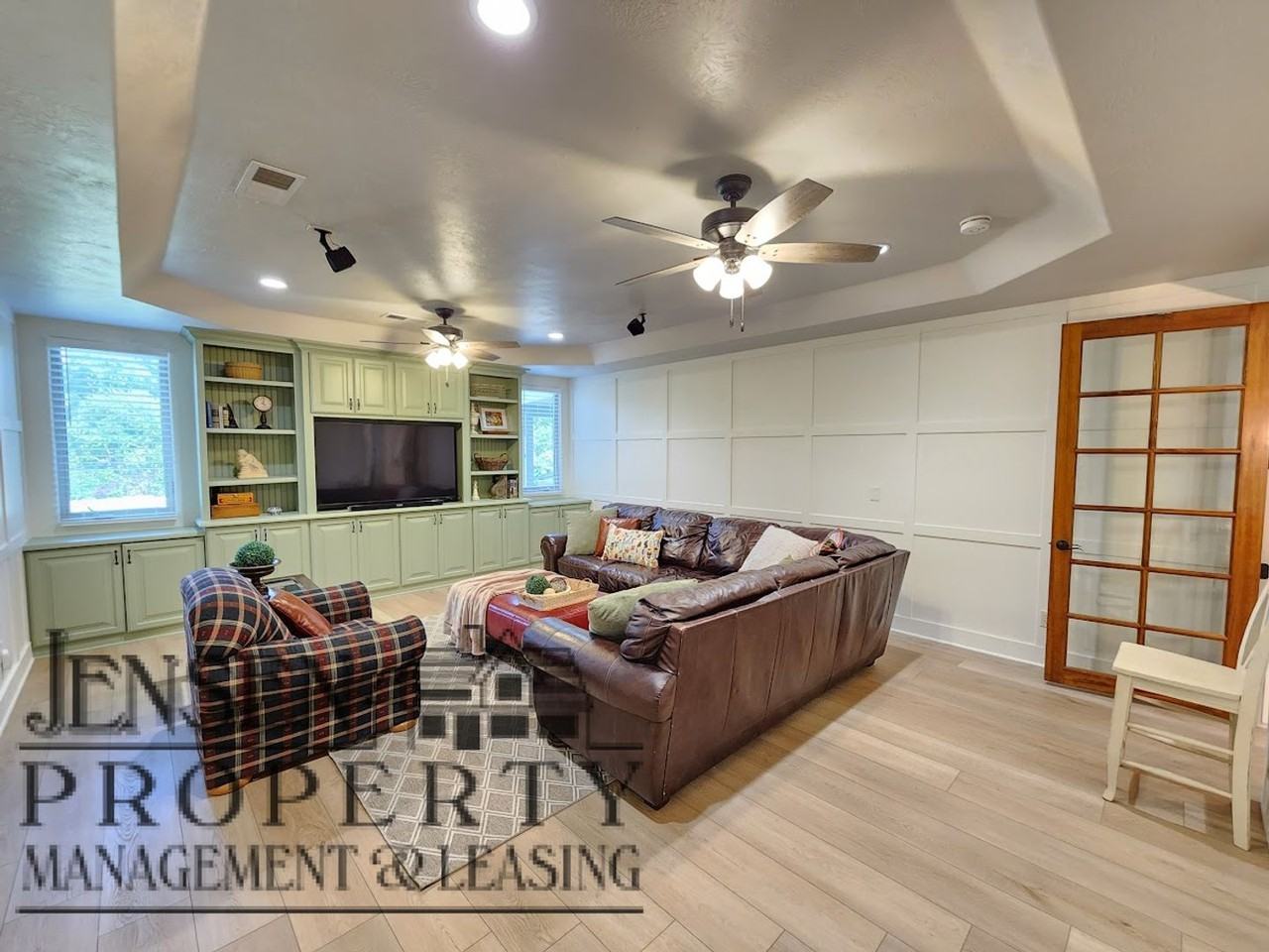 255 S 1150 W - Photo 2 of 50