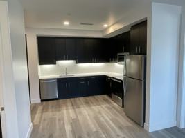 featured image of 2051 Cross St