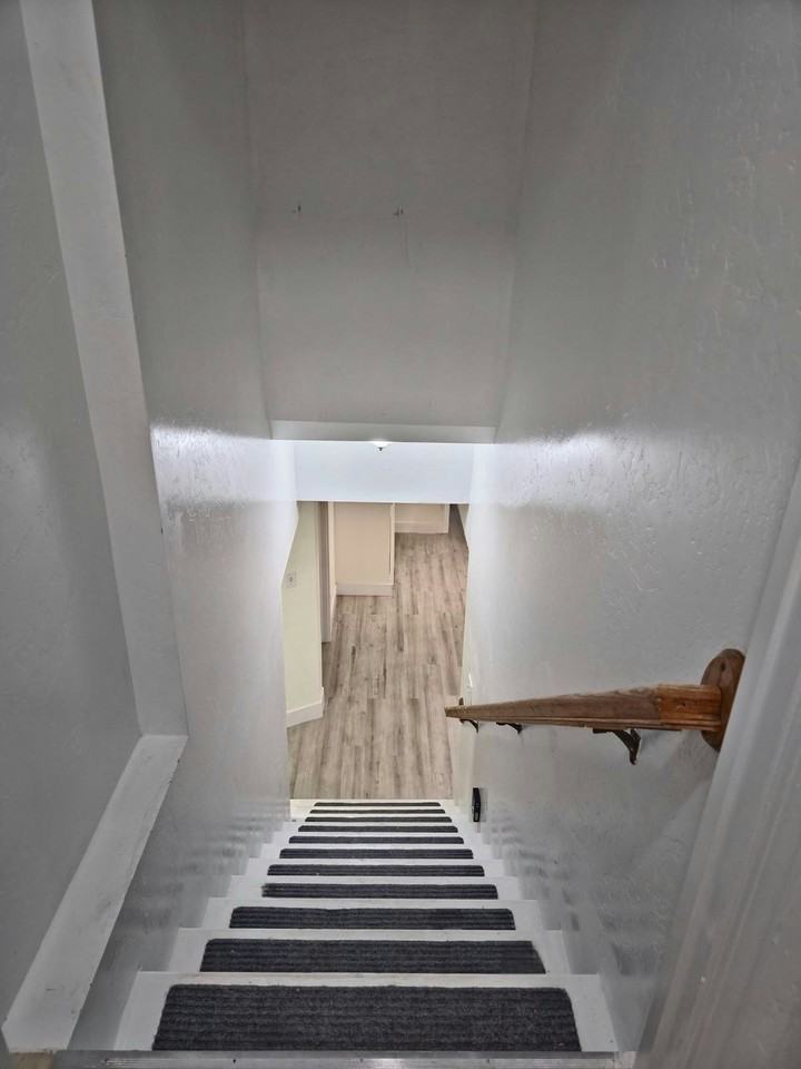 3723 Kewanee Drive - Photo 4 of 30