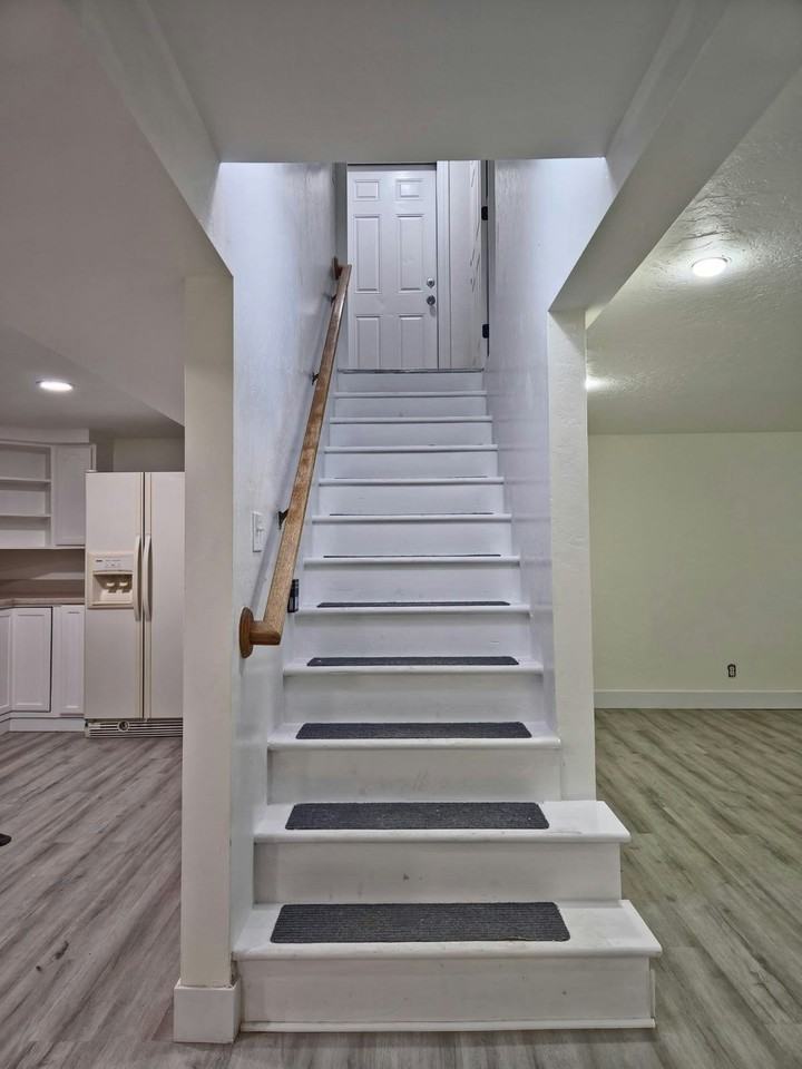 3723 Kewanee Drive - Photo 5 of 30