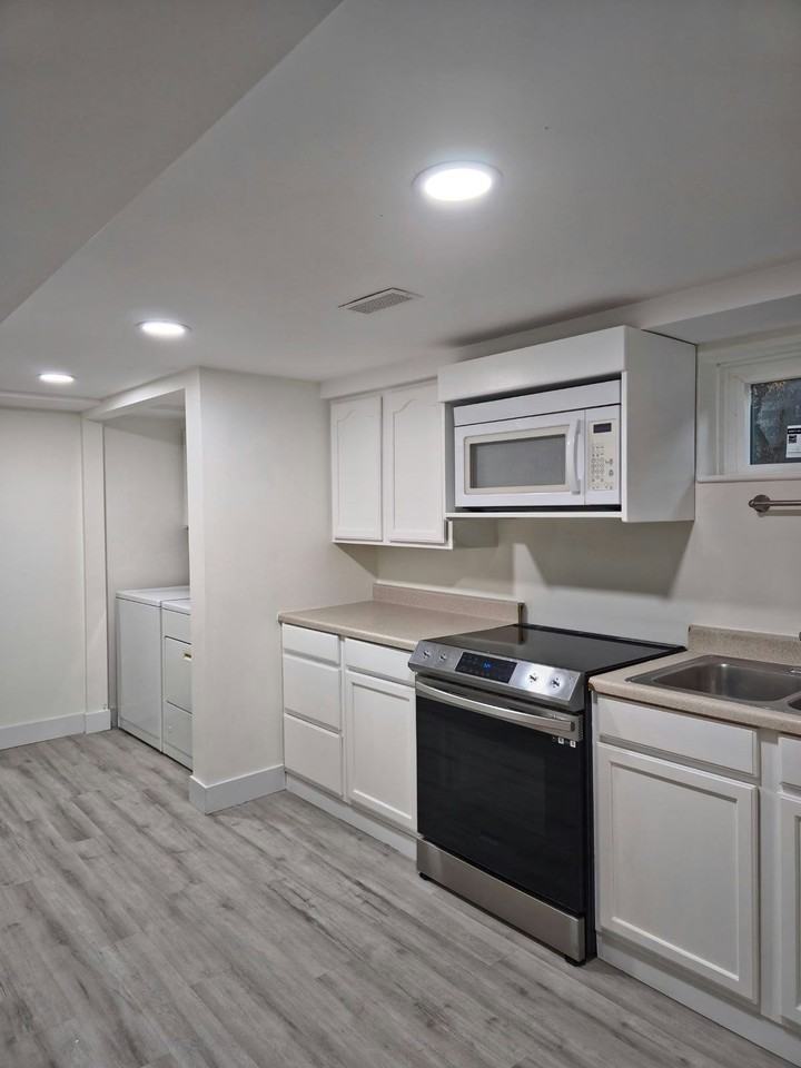 3723 Kewanee Drive - Photo 7 of 30