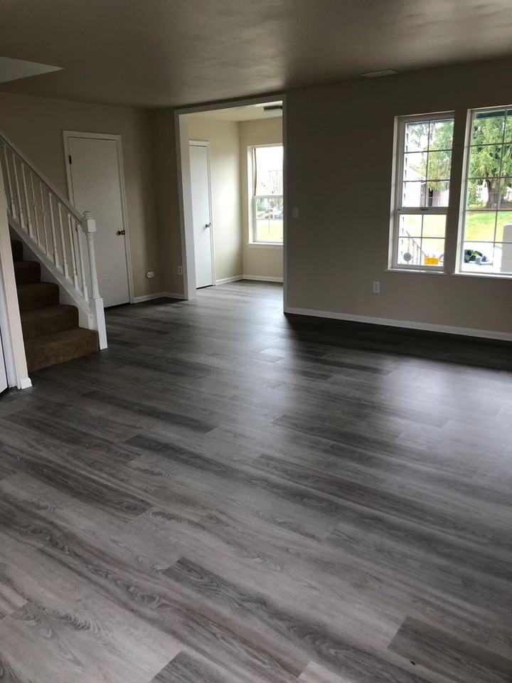 509 S 43rd St - Photo 3 of 21