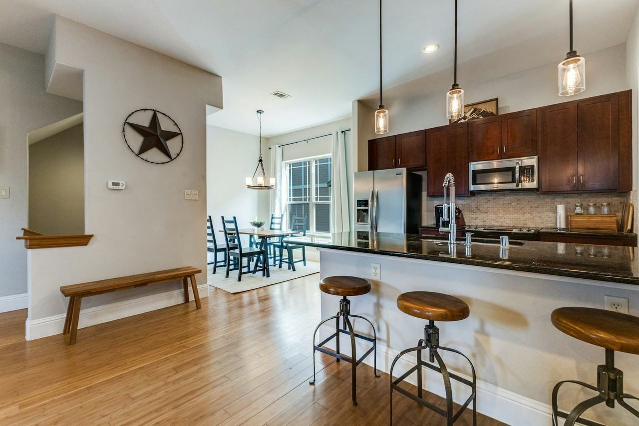 5914 Hudson Street, Unit 3 - Photo 2 of 14