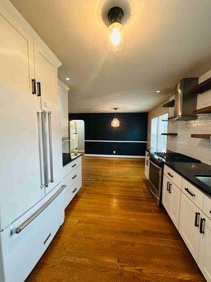 1800 Strand Ave - Photo 6 of 30