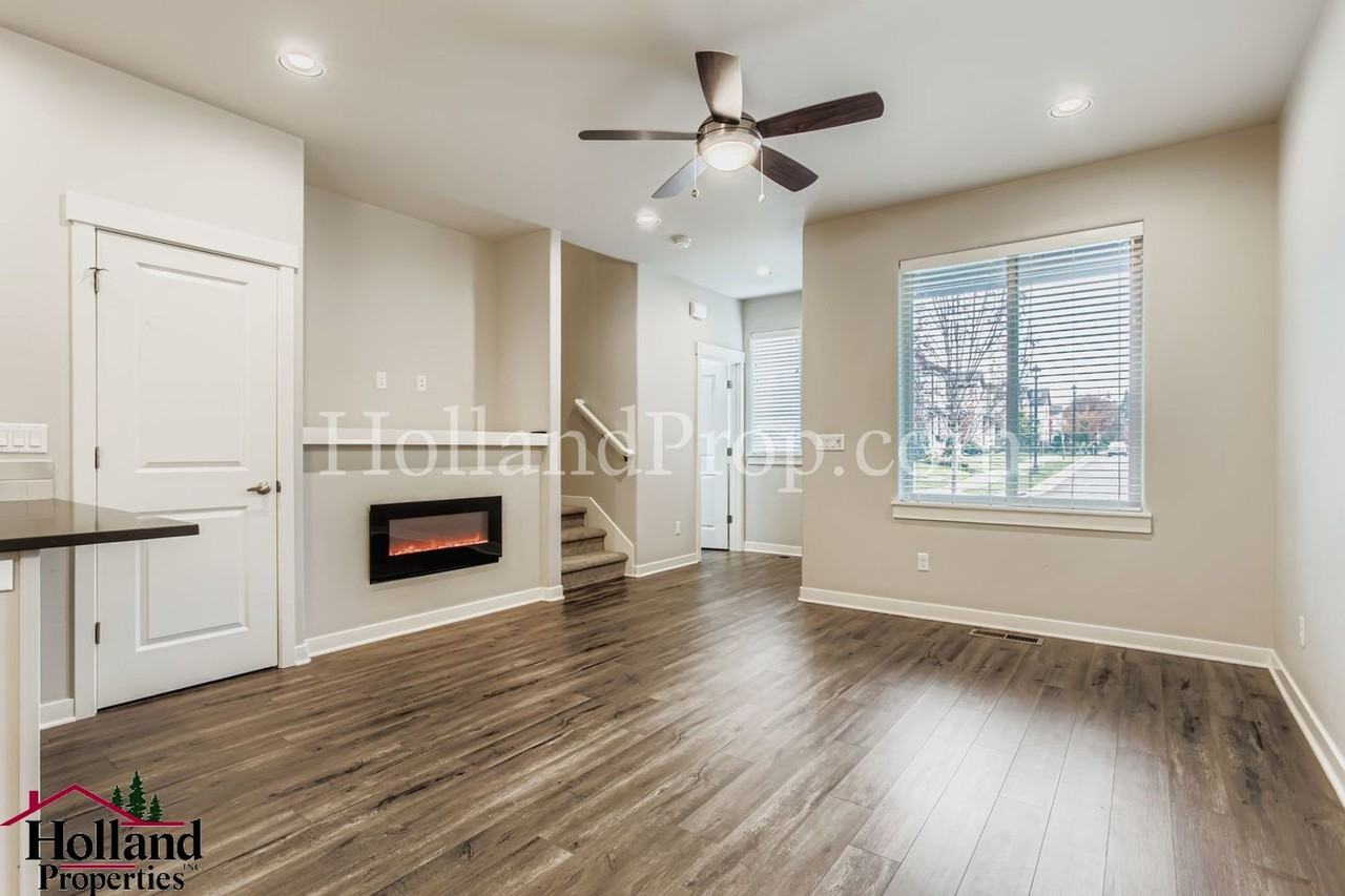 3387 Se Oakmeade Ave - Photo 4 of 18