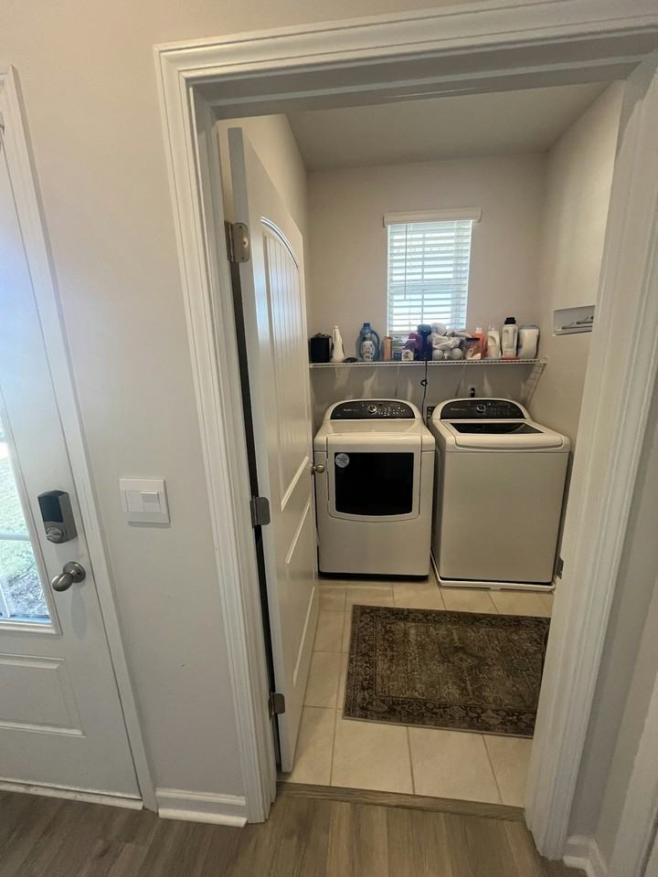 2370 Quinn Dr - Photo 3 of 32