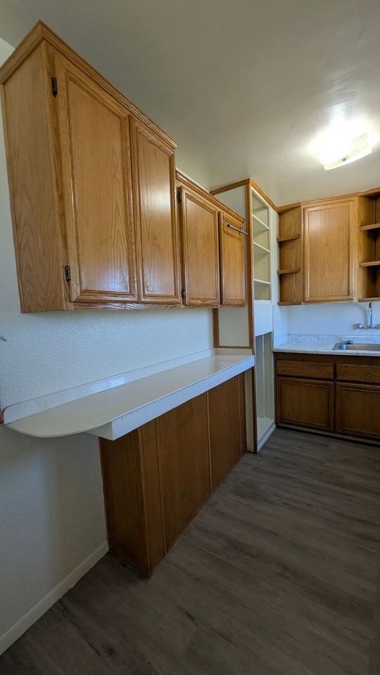 845 E 6th St - Photo 3 of 16