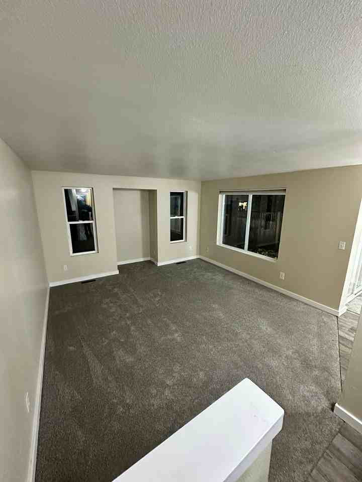 7911 210th Pl NE - Photo 2 of 11