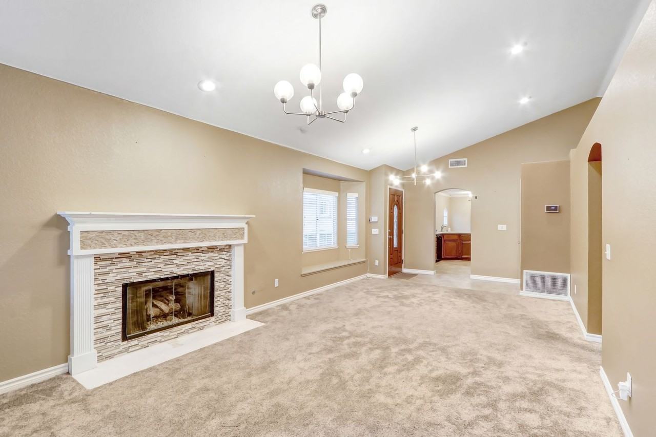 7622 Belpine Place - Photo 3 of 15