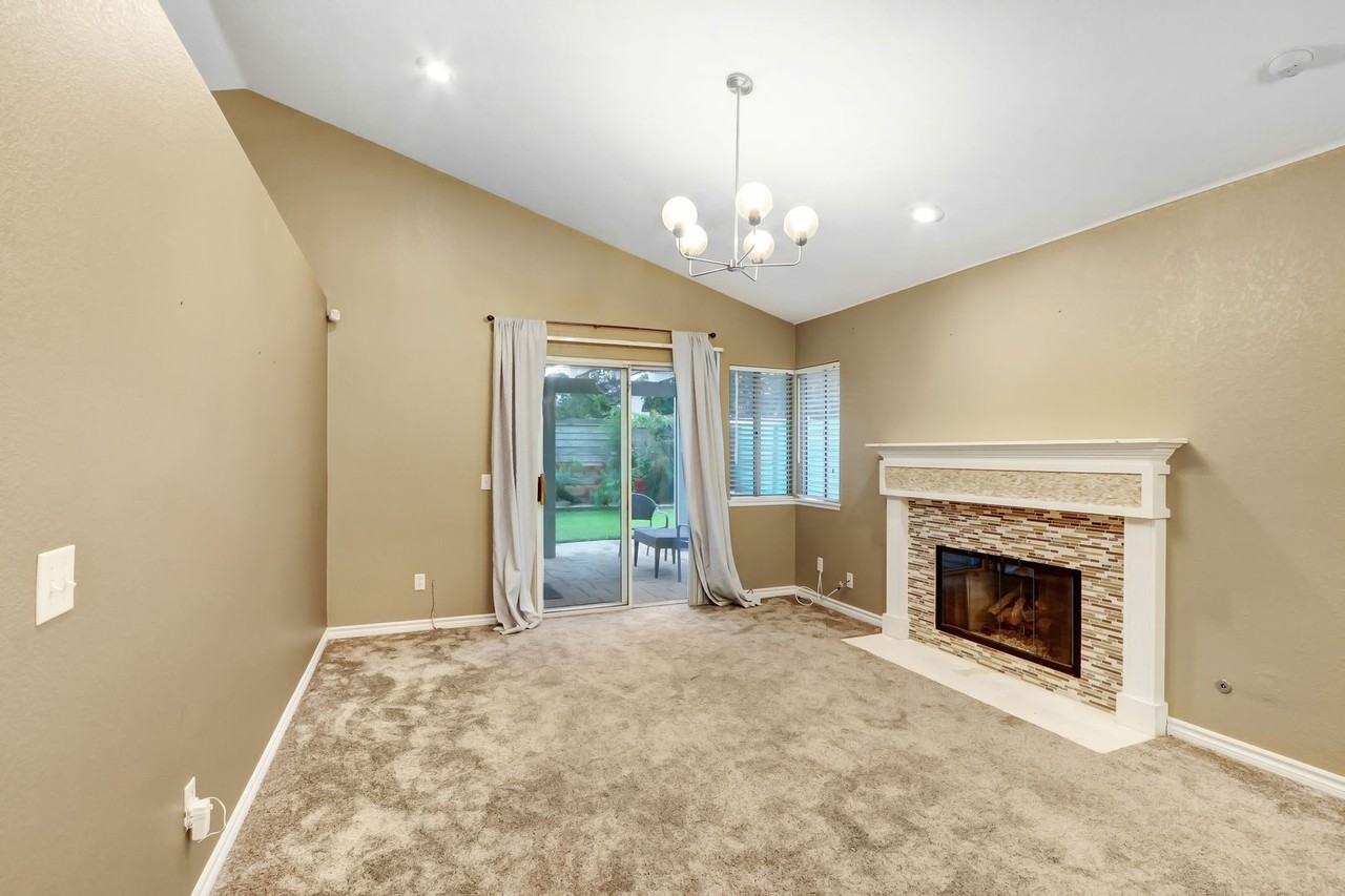 7622 Belpine Place - Photo 4 of 15