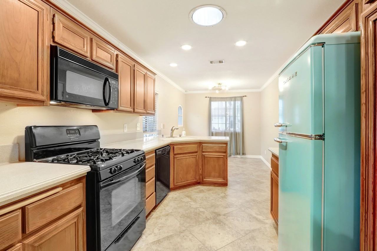 7622 Belpine Place - Photo 7 of 15