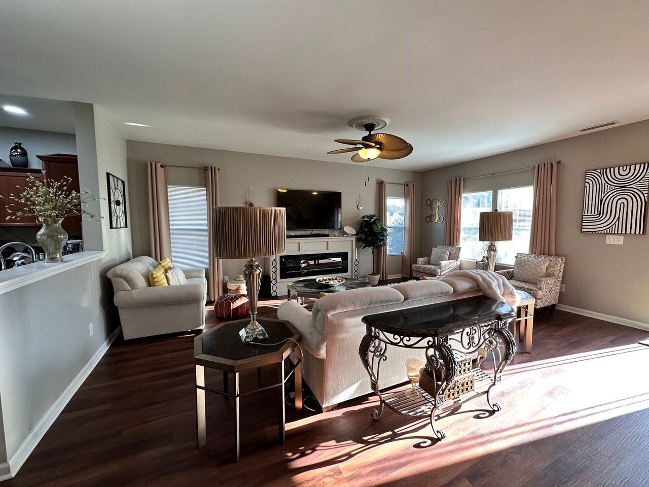 6079 Shamrock Green Dr - Photo 6 of 18