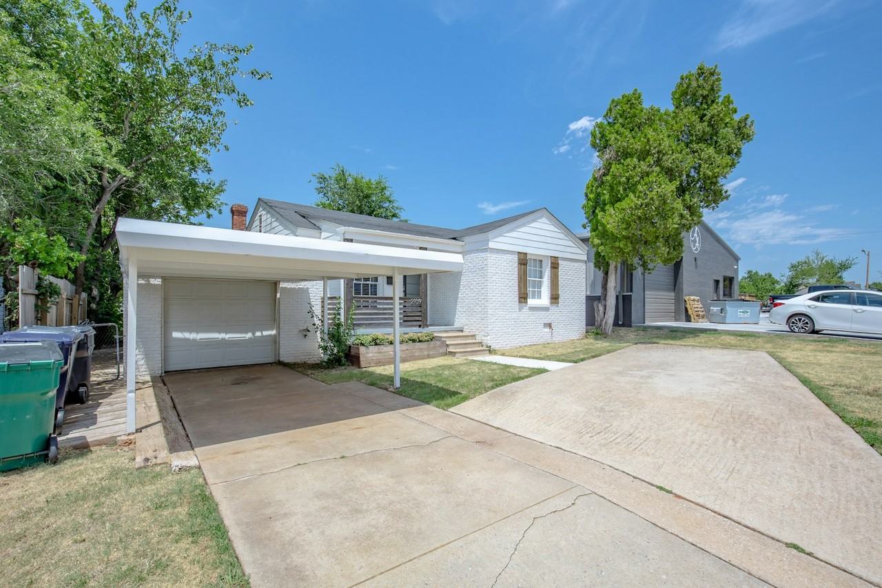 2109 NW 36th St - Photo 3 of 23