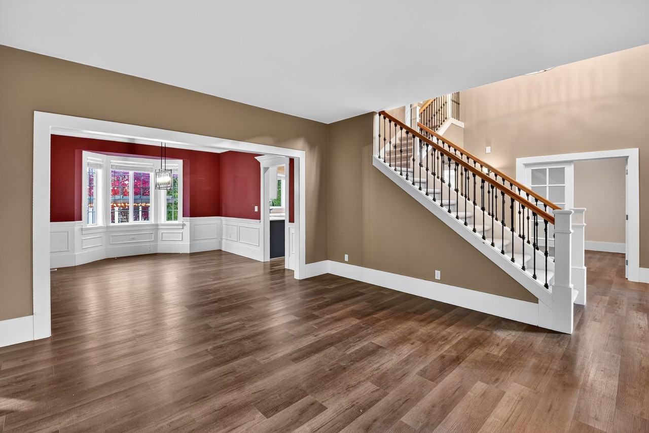 4136 Northeast 22nd Street - Photo 3 of 23