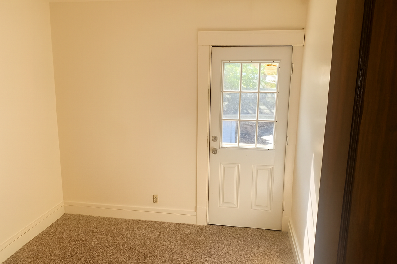 4409 Gifford Avenue - Photo 7 of 14