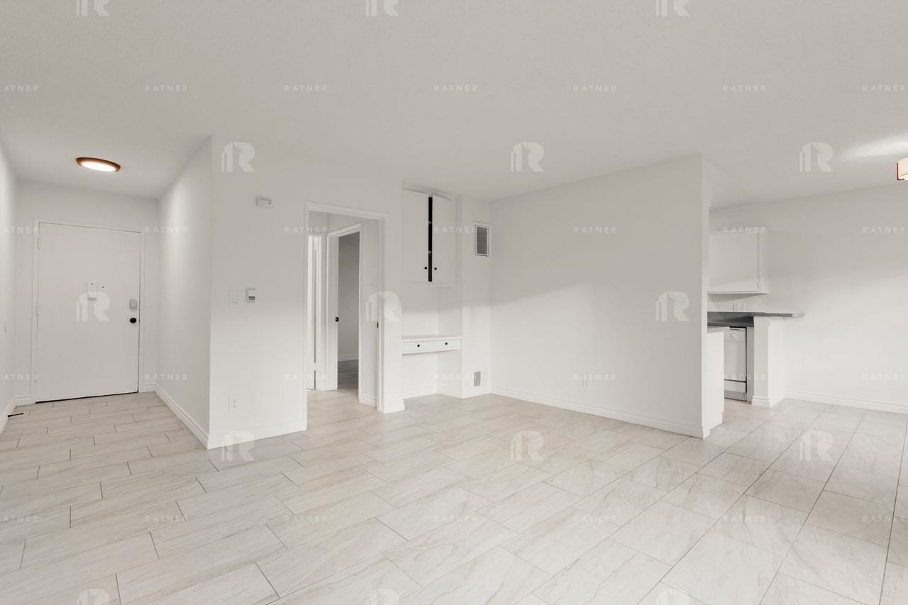 (Ellie:B) 5139 White Oak Avenue - Photo 4 of 36