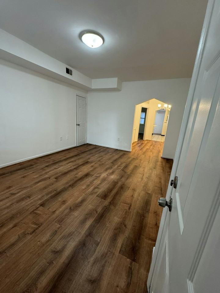 2020 Naylor Rd SE, Unit 2 - Photo 2 of 38